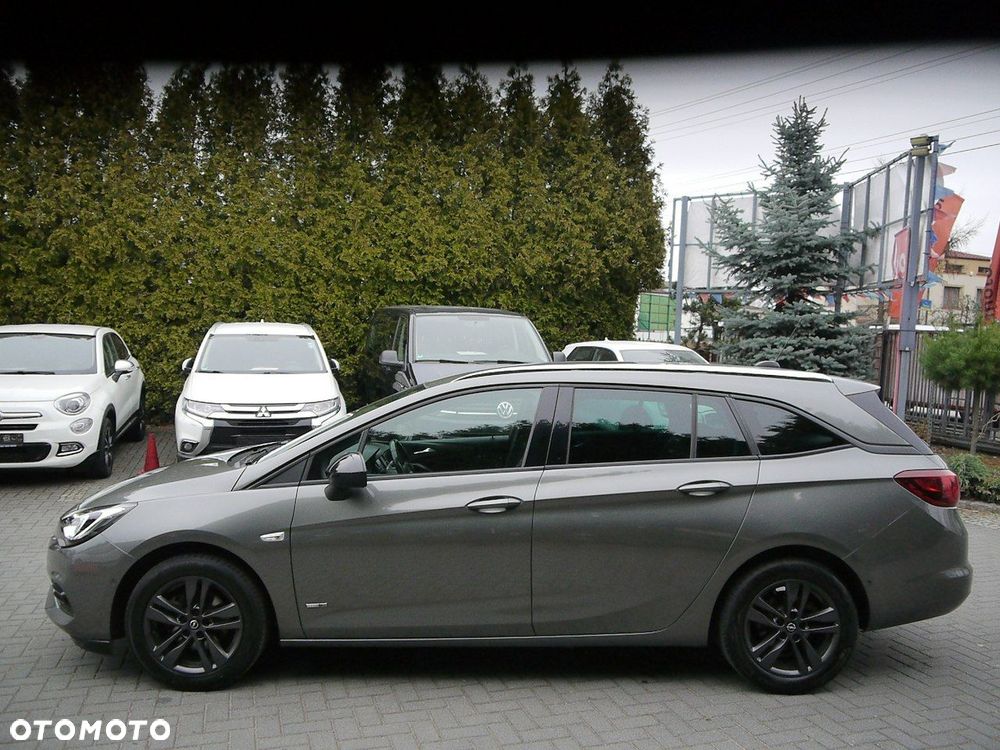 Opel Astra 1.2 T Elegance S&S - 10