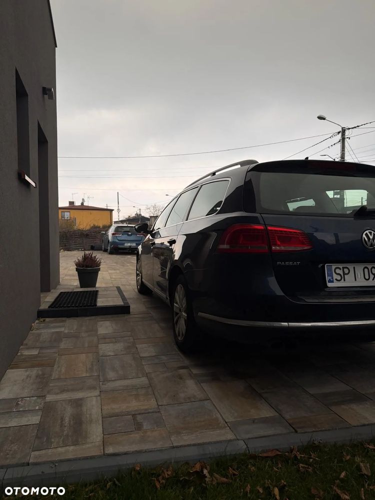 Volkswagen Passat 2.0 TDI DSG BlueMotion Technology Comfortline - 4
