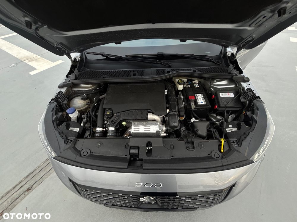 Peugeot 208 PureTech 100 EAT8 GT Pack - 28