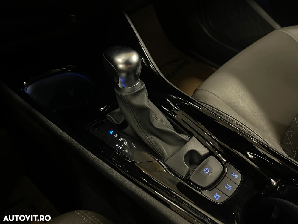 Toyota C-HR 2.0 HSD 184 CP 4x2 CVT Classy - 23