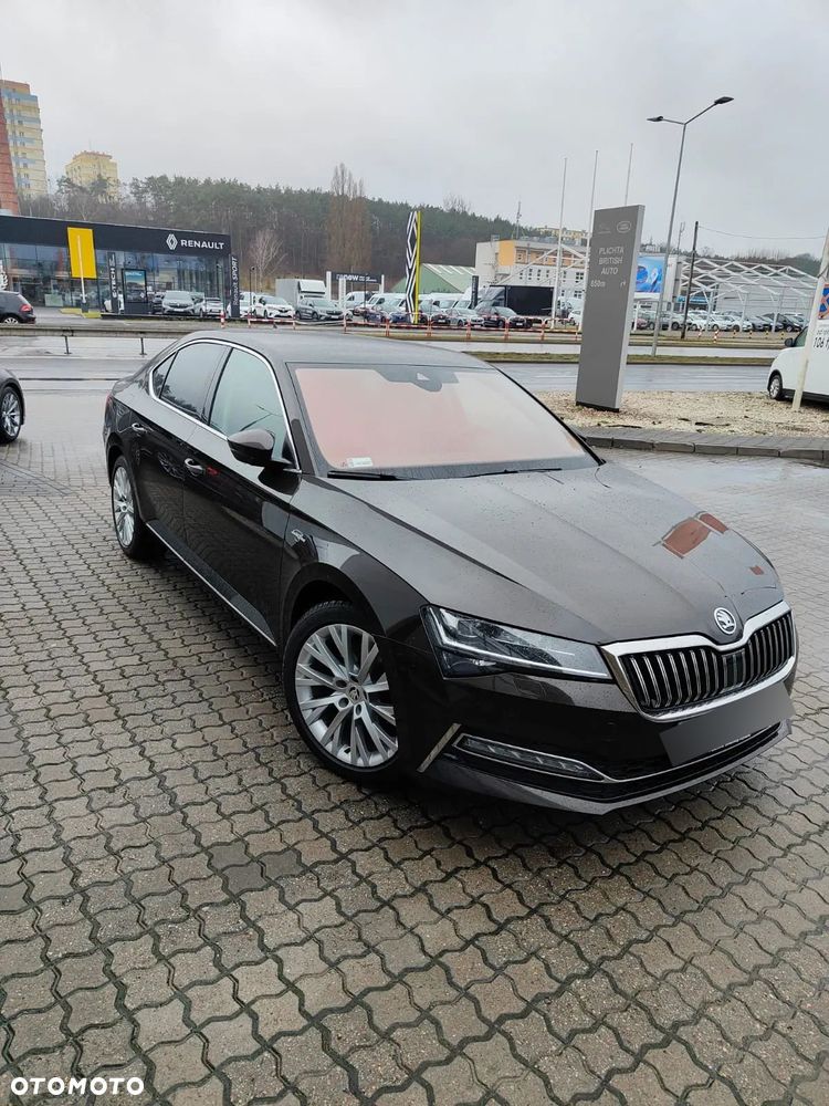 Skoda Superb 2.0 TDI L&K DSG - 9
