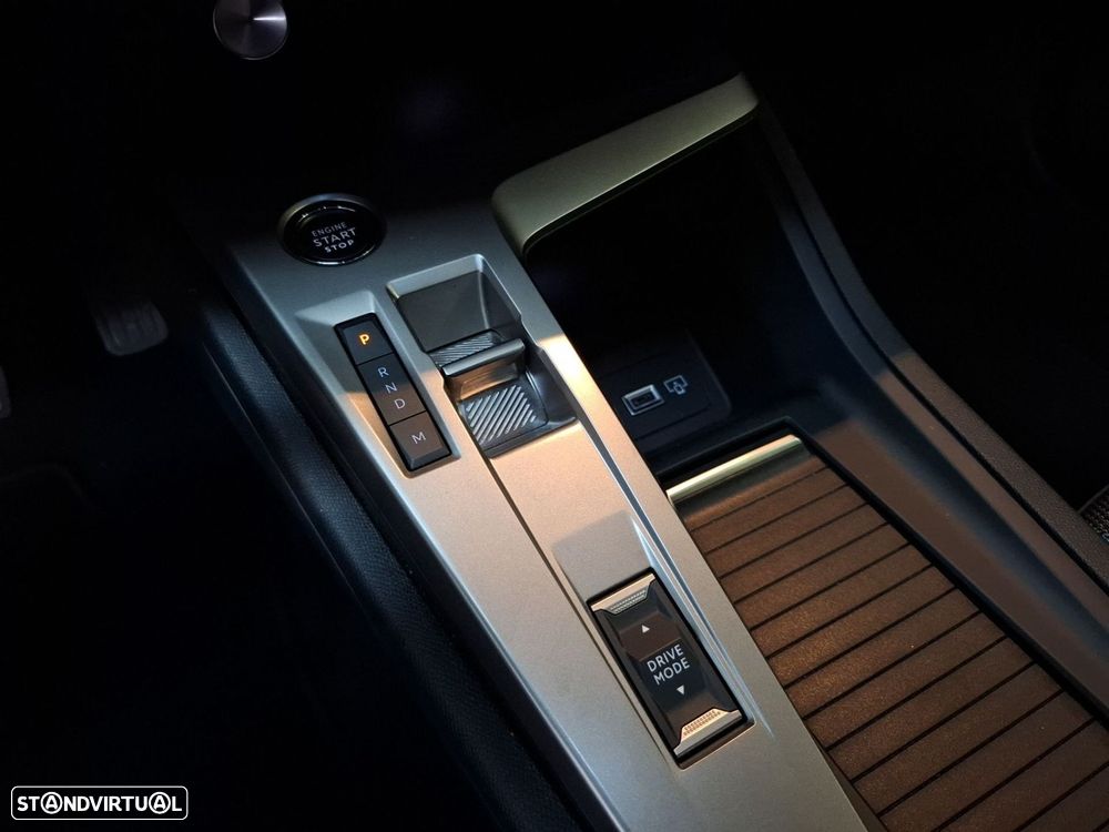 Peugeot 408 1.2 Hybrid Allure e-DCS6 - 17