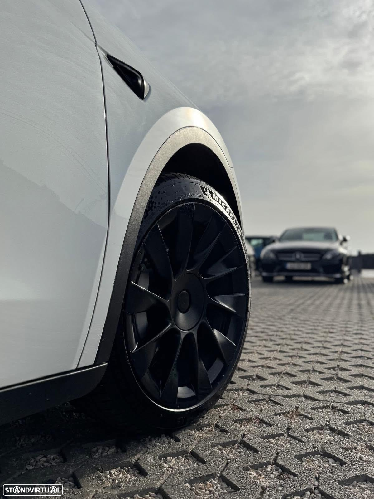 Tesla Model Y Long Range Tração Integral - 10