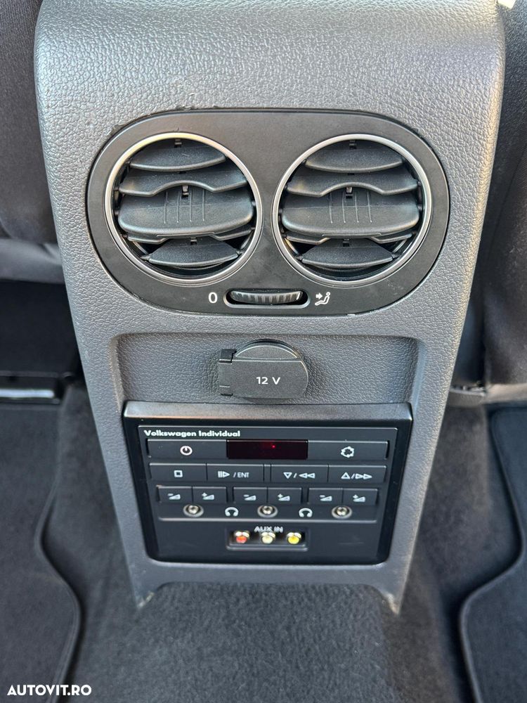 Volkswagen Golf - 22