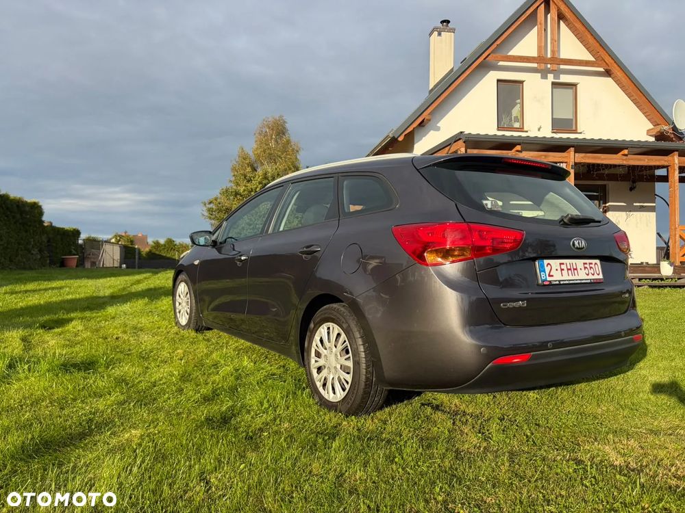 Kia Ceed 1.6 Crdi Comfort + - 7