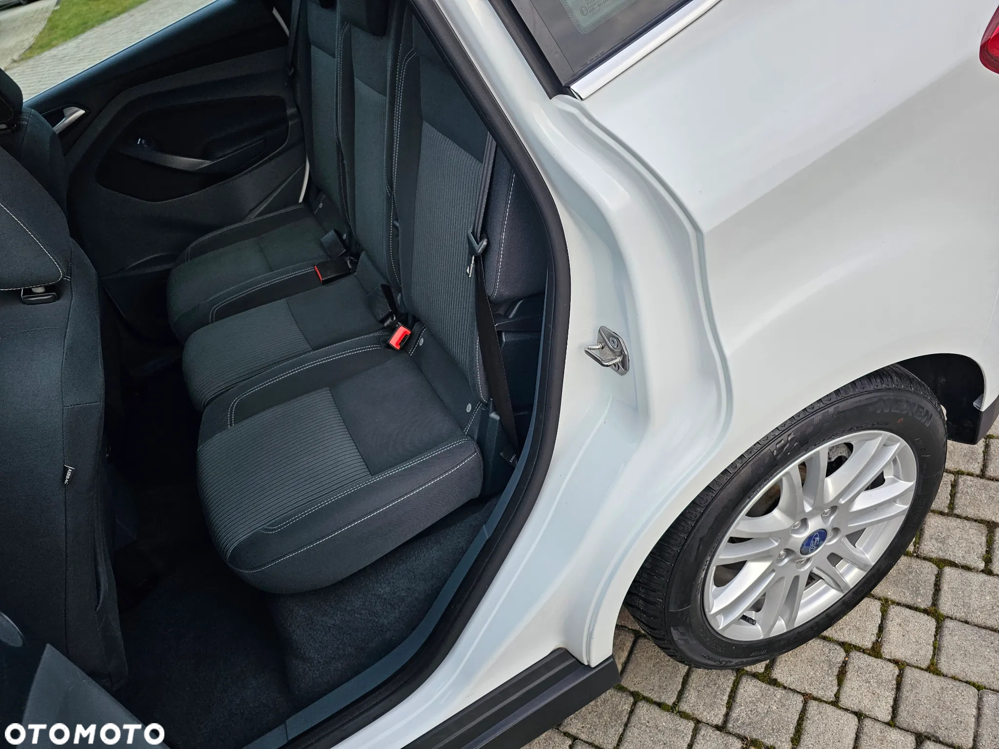Ford C-MAX 1.0 EcoBoost Start-Stopp-System Titanium - 9