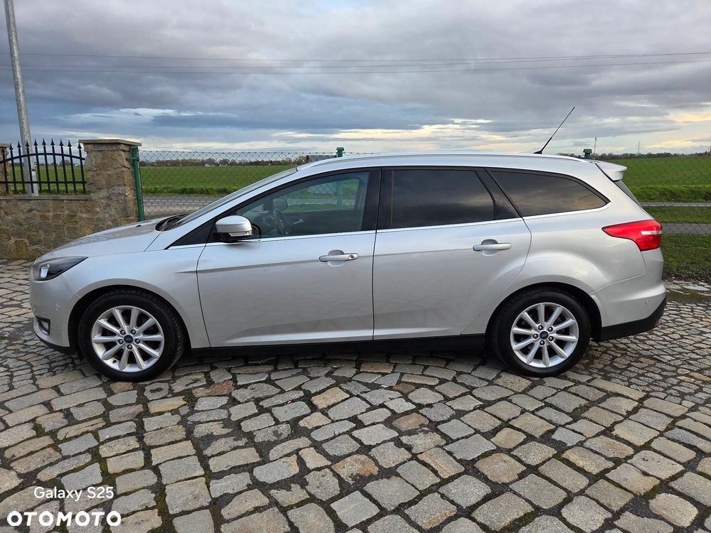 Ford Focus 1.5 EcoBlue Start-Stopp-System TITANIUM - 6