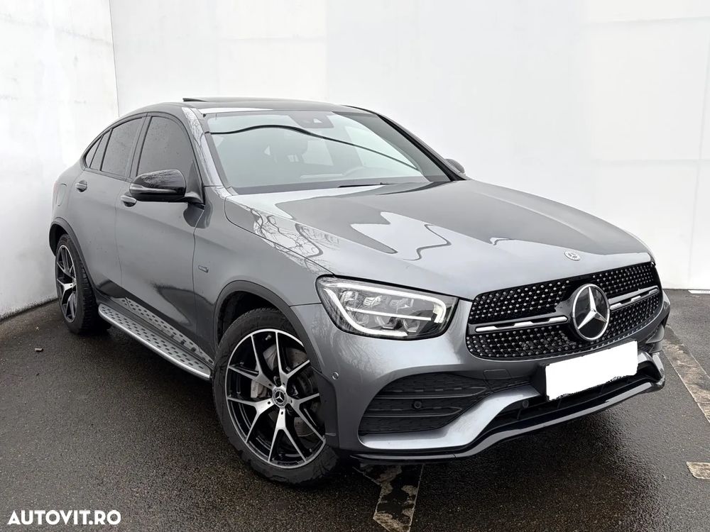 Mercedes-Benz GLC Coupe 300 e 4Matic 9G-TRONIC AMG Line - 3