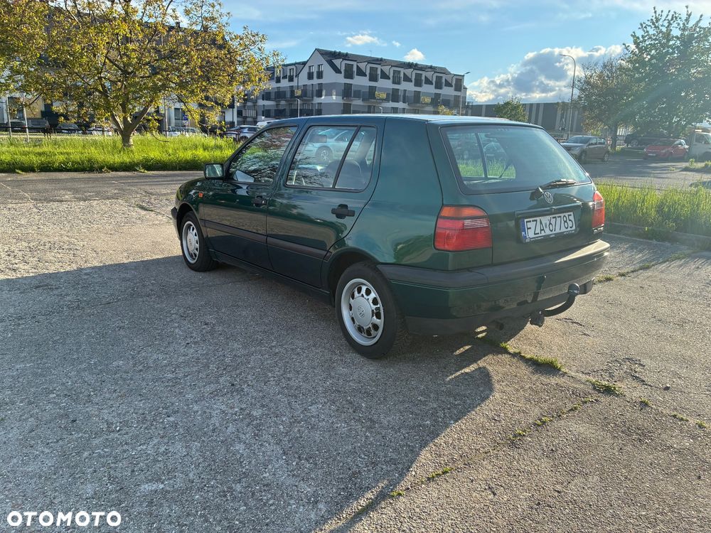 Volkswagen Golf - 14