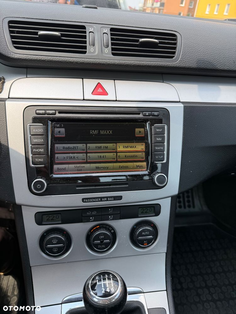 Volkswagen Passat 2.0 TDI Comfortline - 15