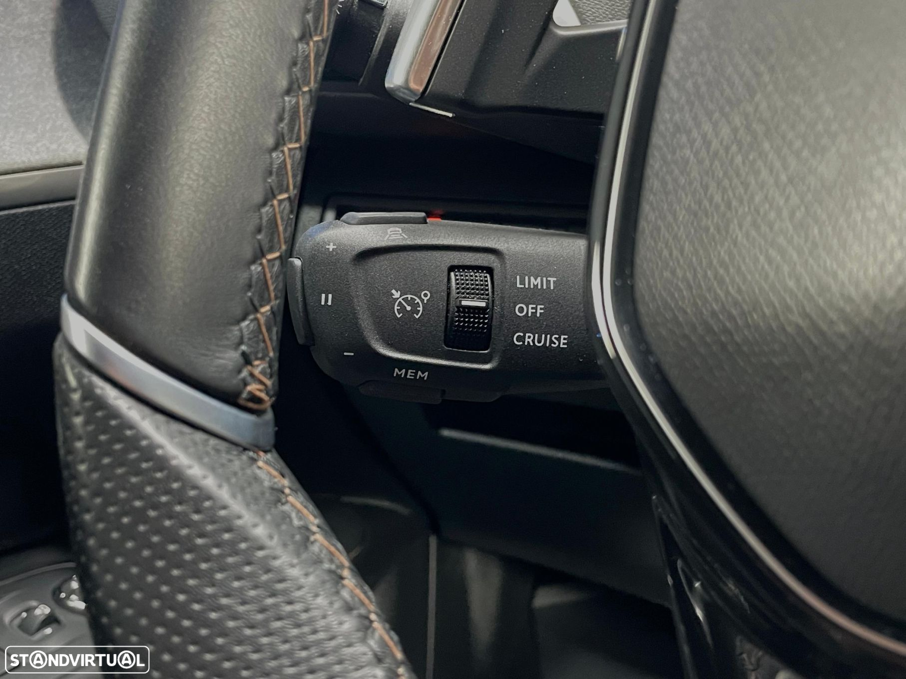 Peugeot 3008 1.2 PureTech GT EAT8 - 13