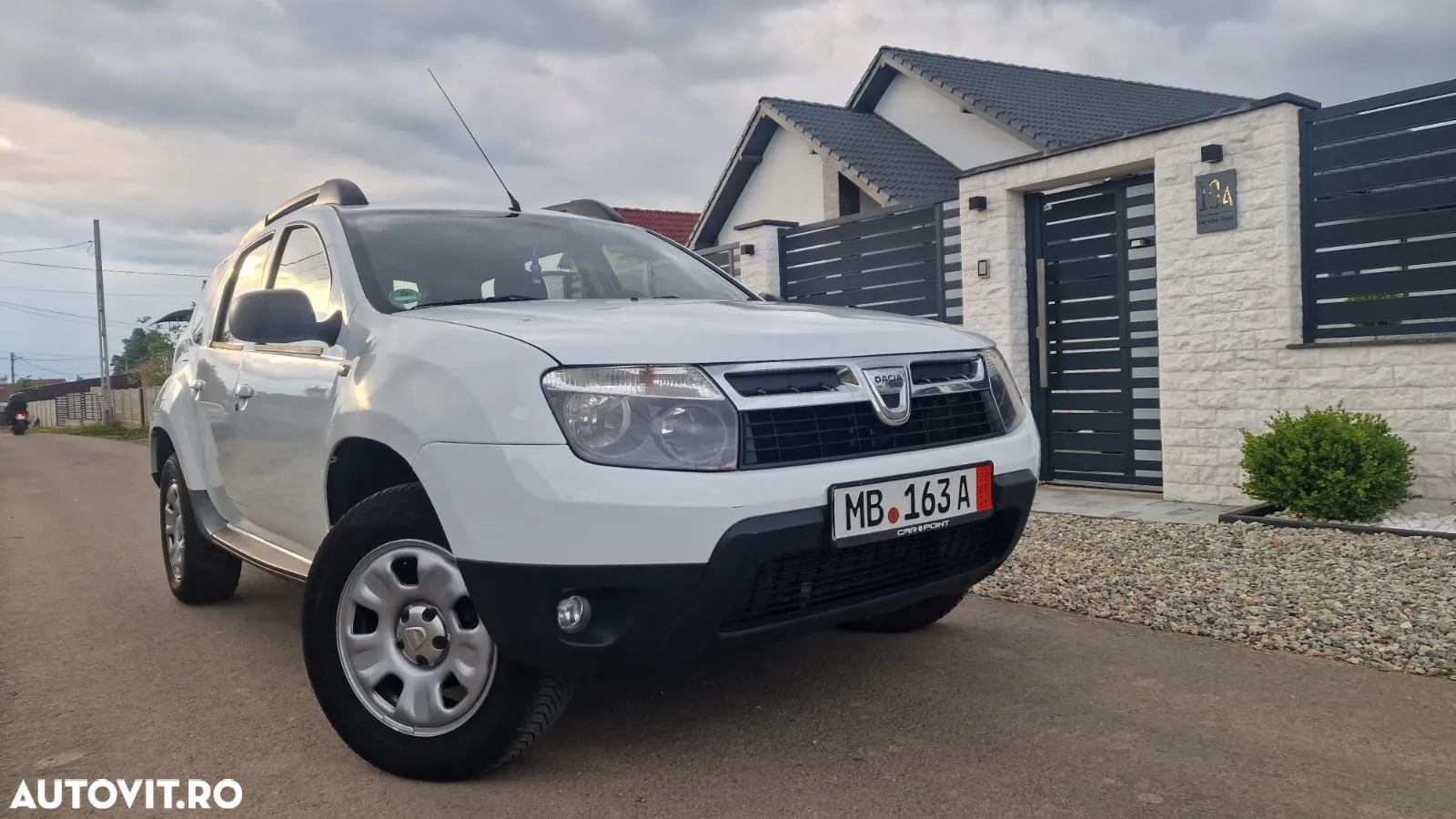 Dacia Duster 1.6 4x4 Ambiance - 11