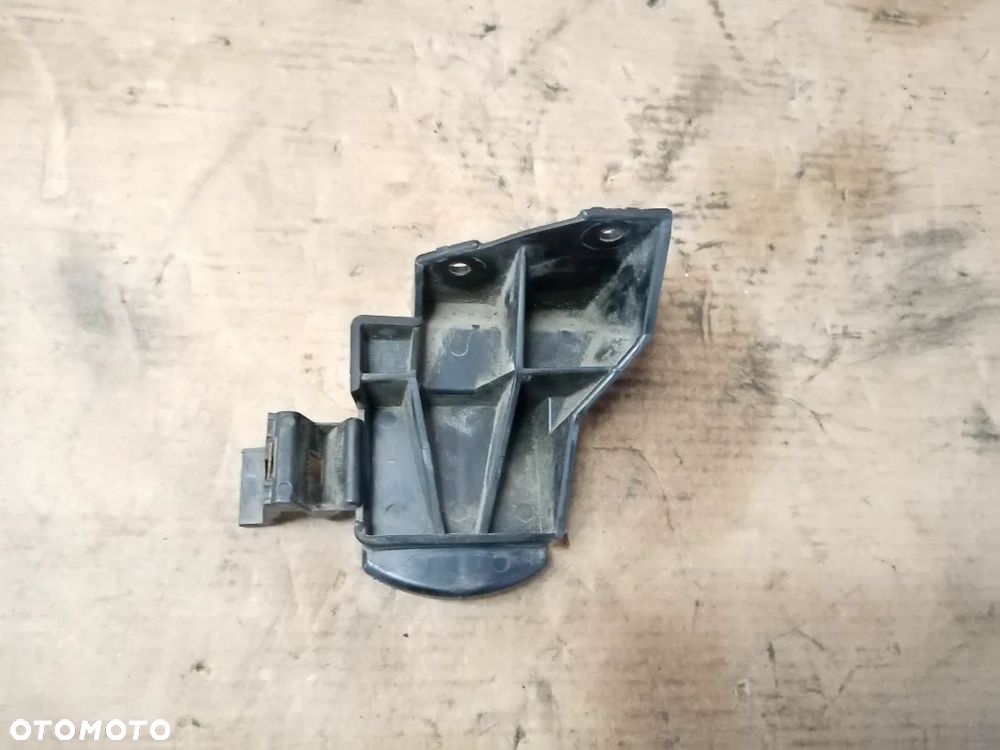 Ślizg zderzaka prawy tył BMW E46 8195322 - 3