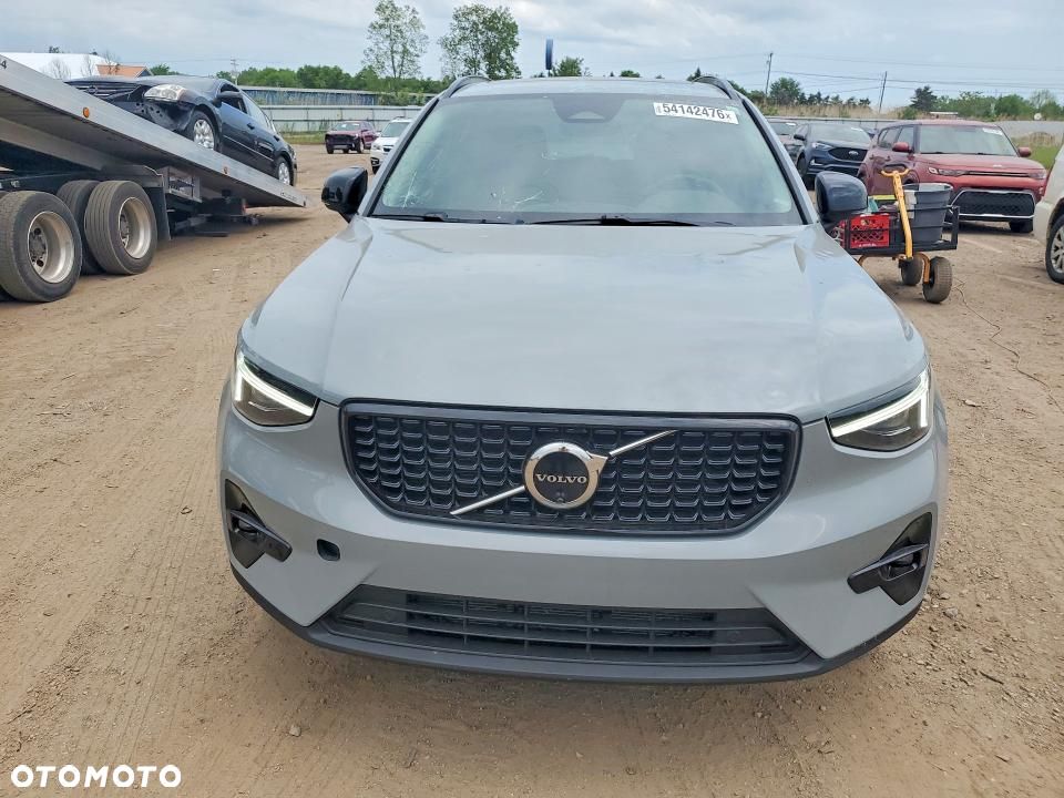 Volvo XC 40 B5 AWD Ultimate Bright - 5