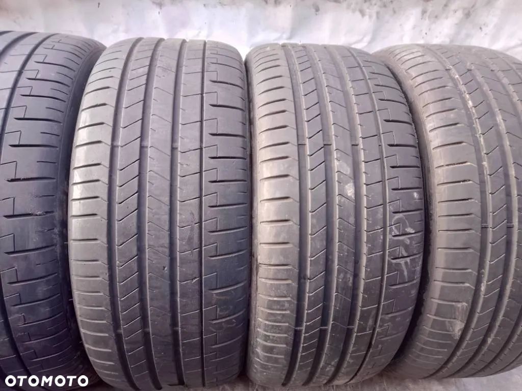 Pirelli P ZERO 275/40 r22 107y 2024 7-7.5MM - 1