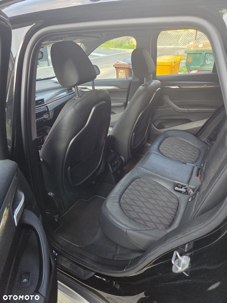 BMW X1 sDrive18i xLine - 12