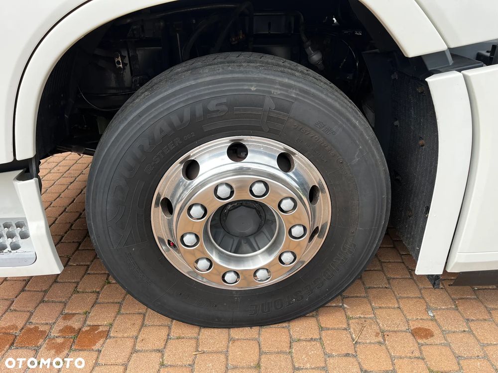 Volvo FH 460 VIN : ** MB32**  PRODUKCJA 11/2020 SPROWADZONE Z FRANCJI SERWISOWANE  DWA ZBIORNIKI PALIWA LODÓWKA ALU FELGI - 8