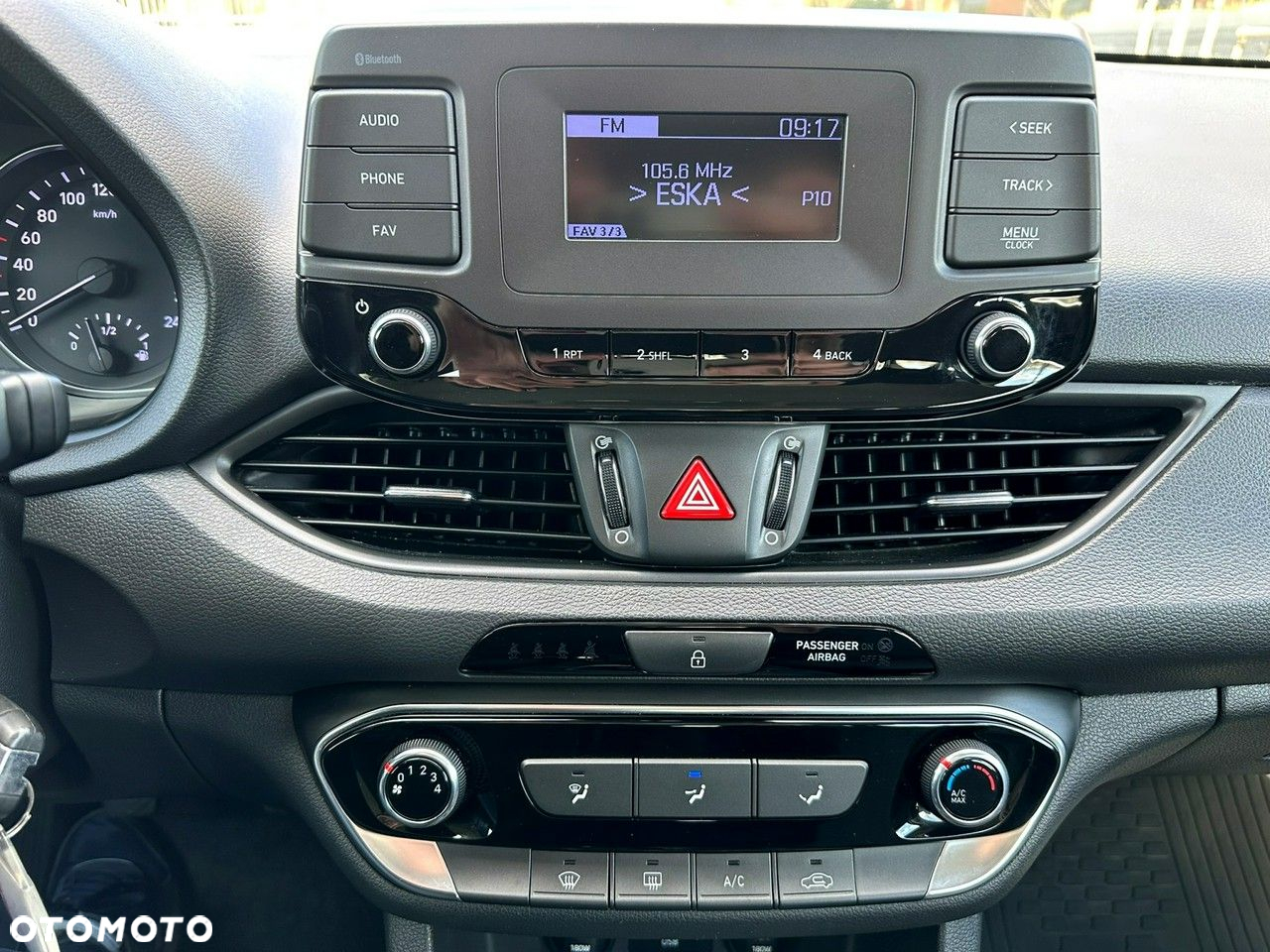 Hyundai i30 1.5 DPI Classic + - 26