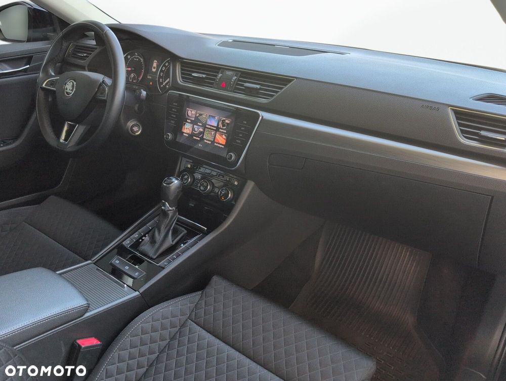Skoda Superb 2.0 TDI SCR Style DSG - 18