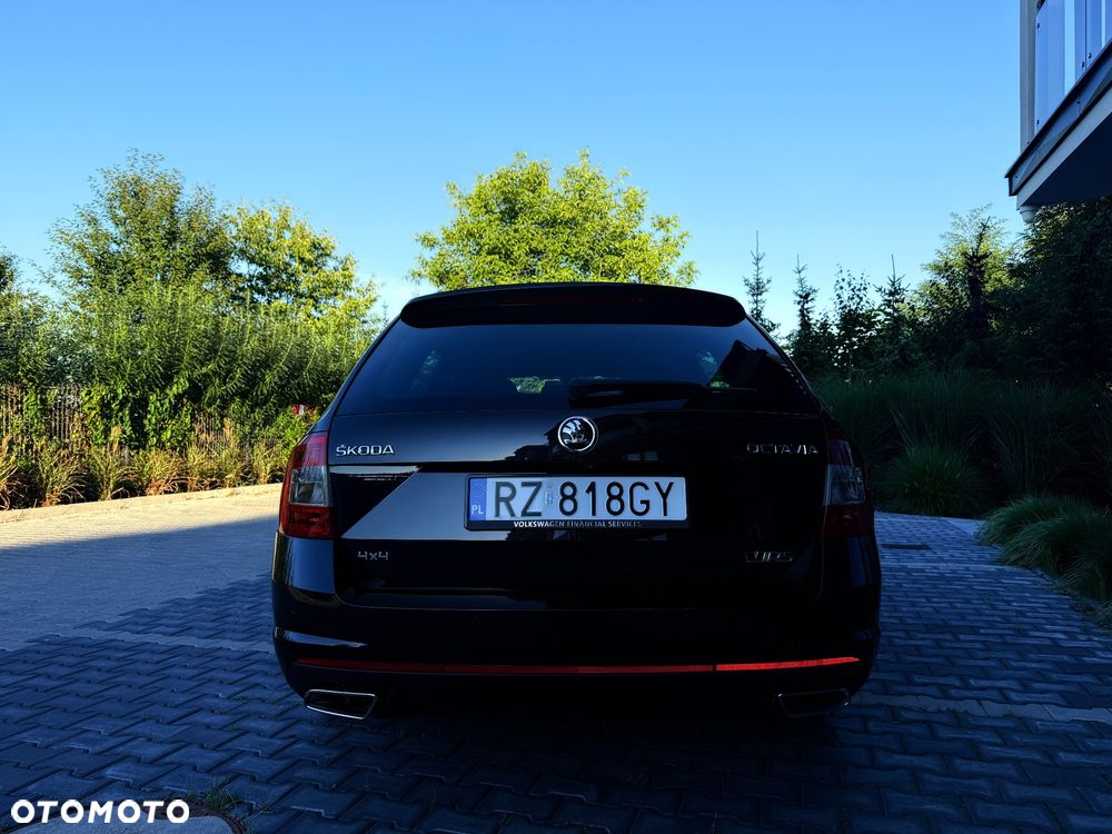 Skoda Octavia 2.0 TDI SCR 4x4 RS DSG - 6