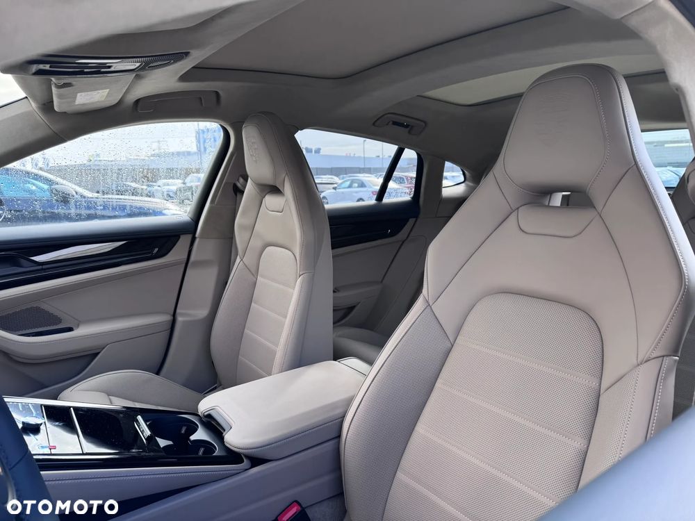 Porsche Panamera 4S E-Hybrid PHEV - 16