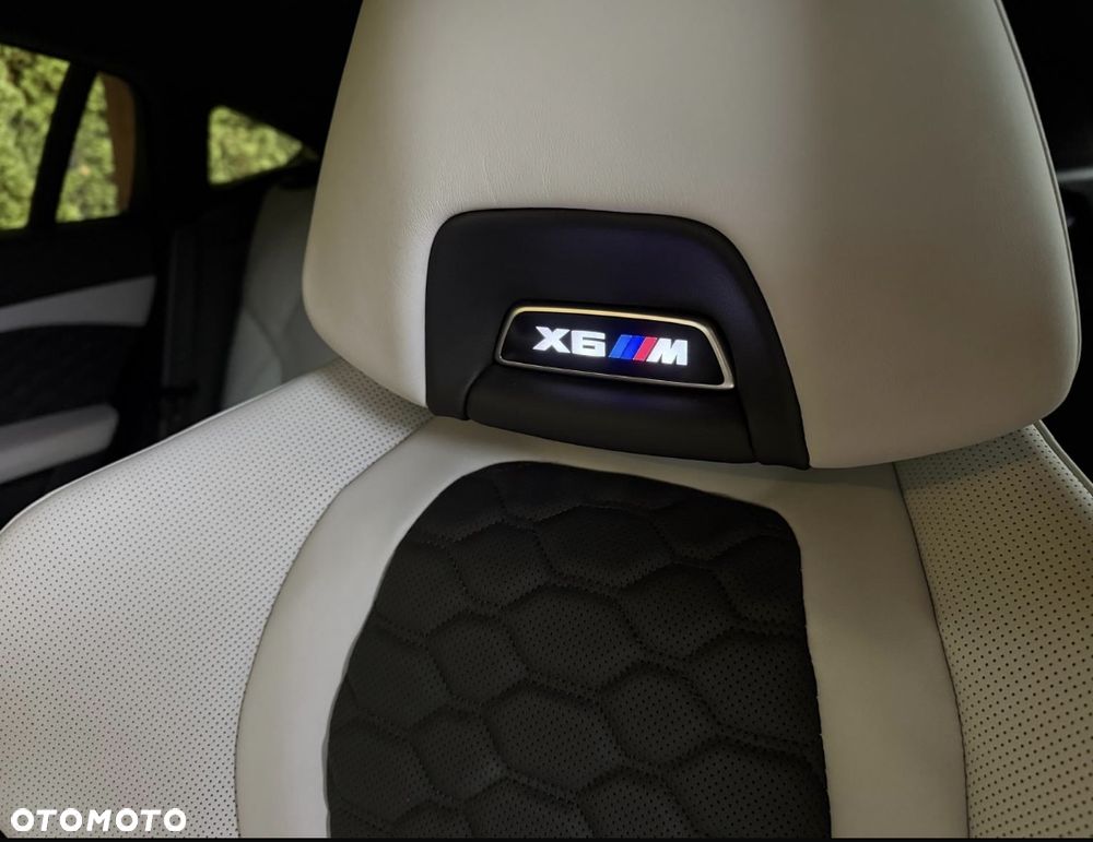 BMW X6M - 15