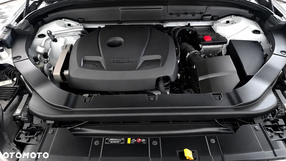 Volvo XC 60 T5 R-Design - 13