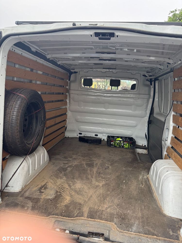 Opel Vivaro - 8