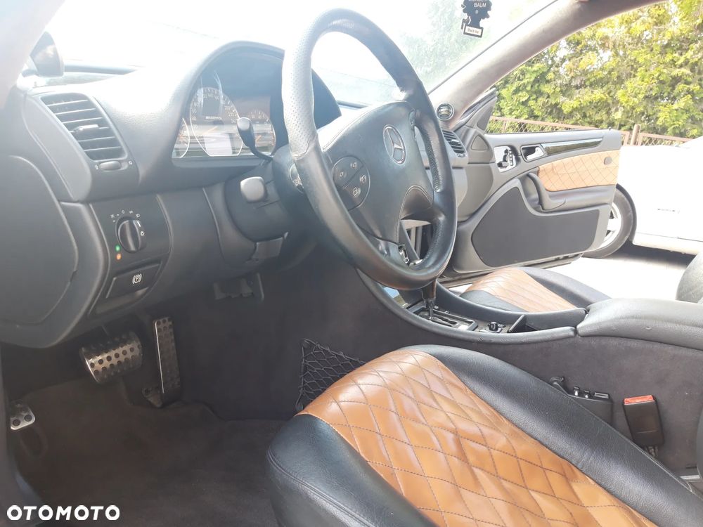 Mercedes-Benz CLK - 25