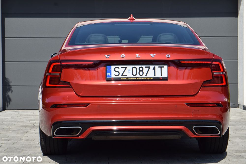 Volvo S60 T8 Recharge AWD Geartronic RDesign - 4
