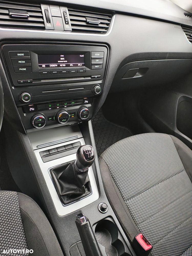 Skoda Octavia 1.6 TDI AMBITION - 15