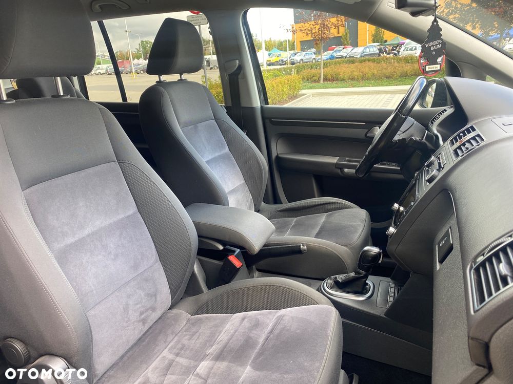 Volkswagen Touran - 29