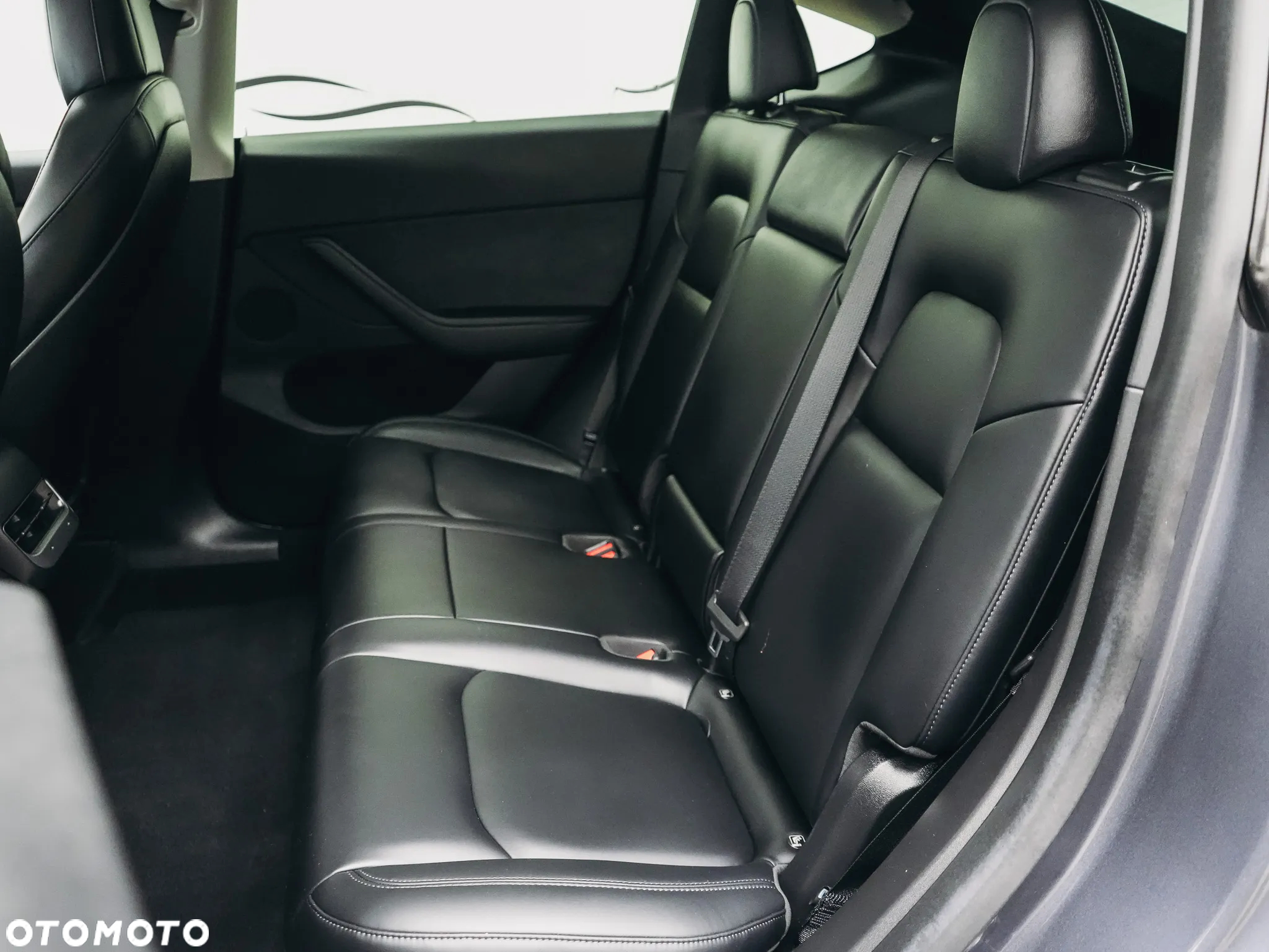 Tesla Y Model Long Range Dual Motor AWD - 17