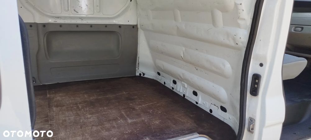 Renault Trafic - 9