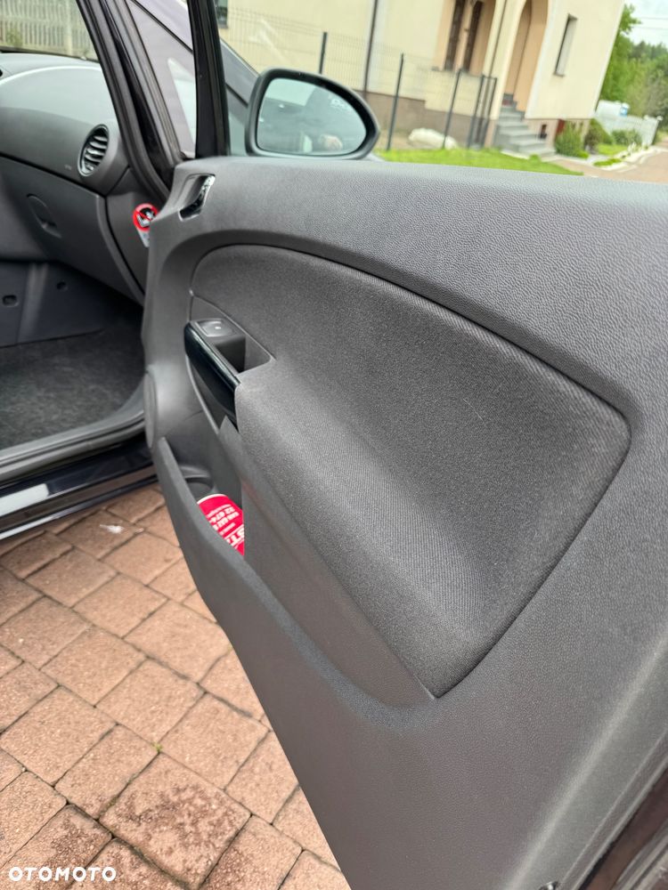 Opel Corsa 1.2 16V Cosmo - 11