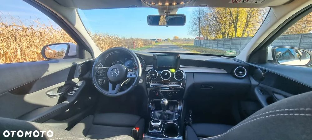 Mercedes-Benz Klasa C 180 d - 11