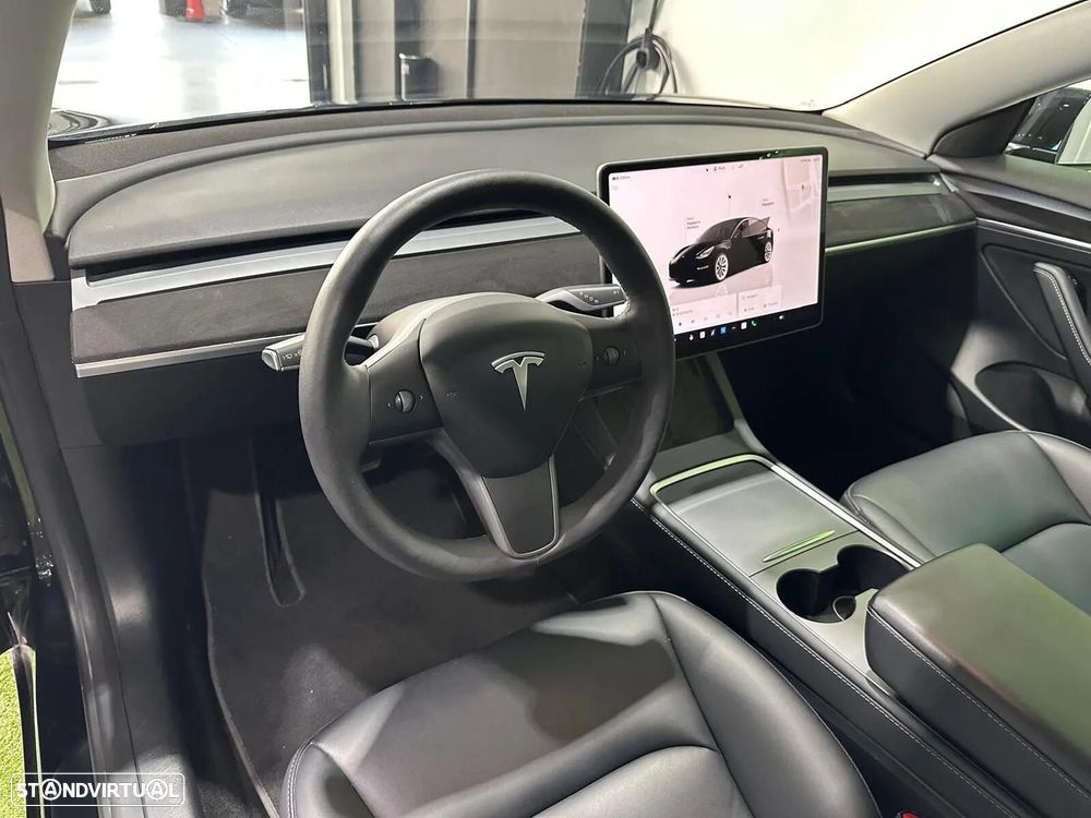Tesla Model 3 Standard RWD - 29