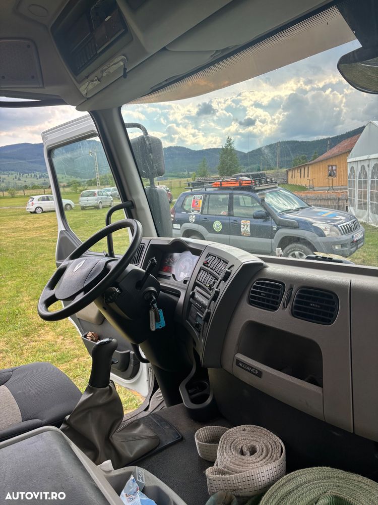 Renault Premium - 13