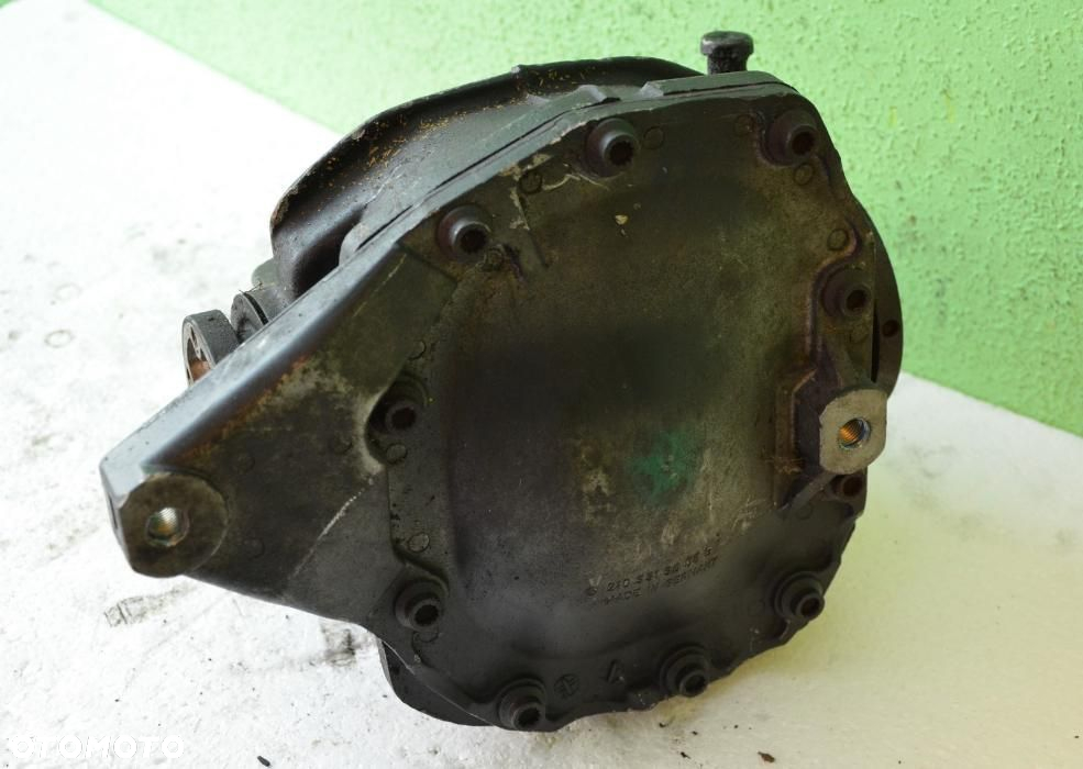 Dyfer Dyfernecjal Tył Tylny MERCEDES Przełożenie 2.82 - 3