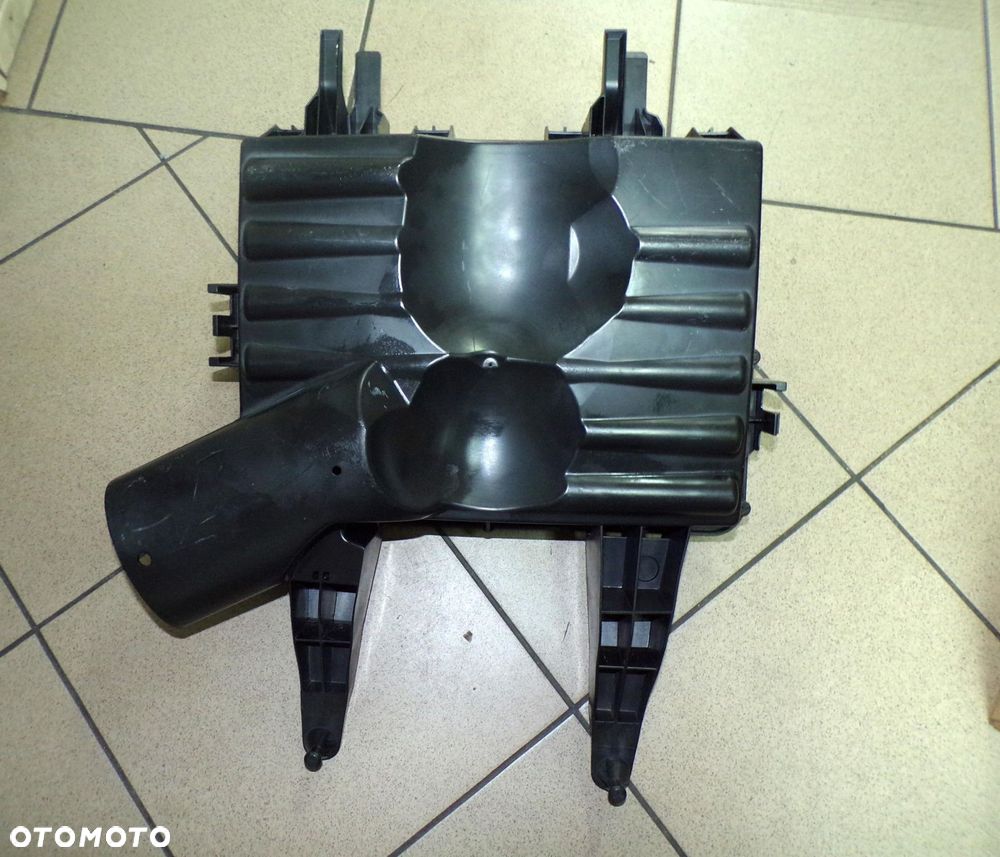 SPRINTER 906 CRAFTER 06- OBUDOWA FILTRA POWIETRZA - 3