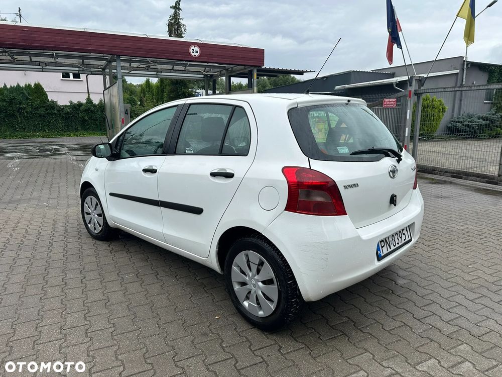 Toyota Yaris 1.0 Terra - 2