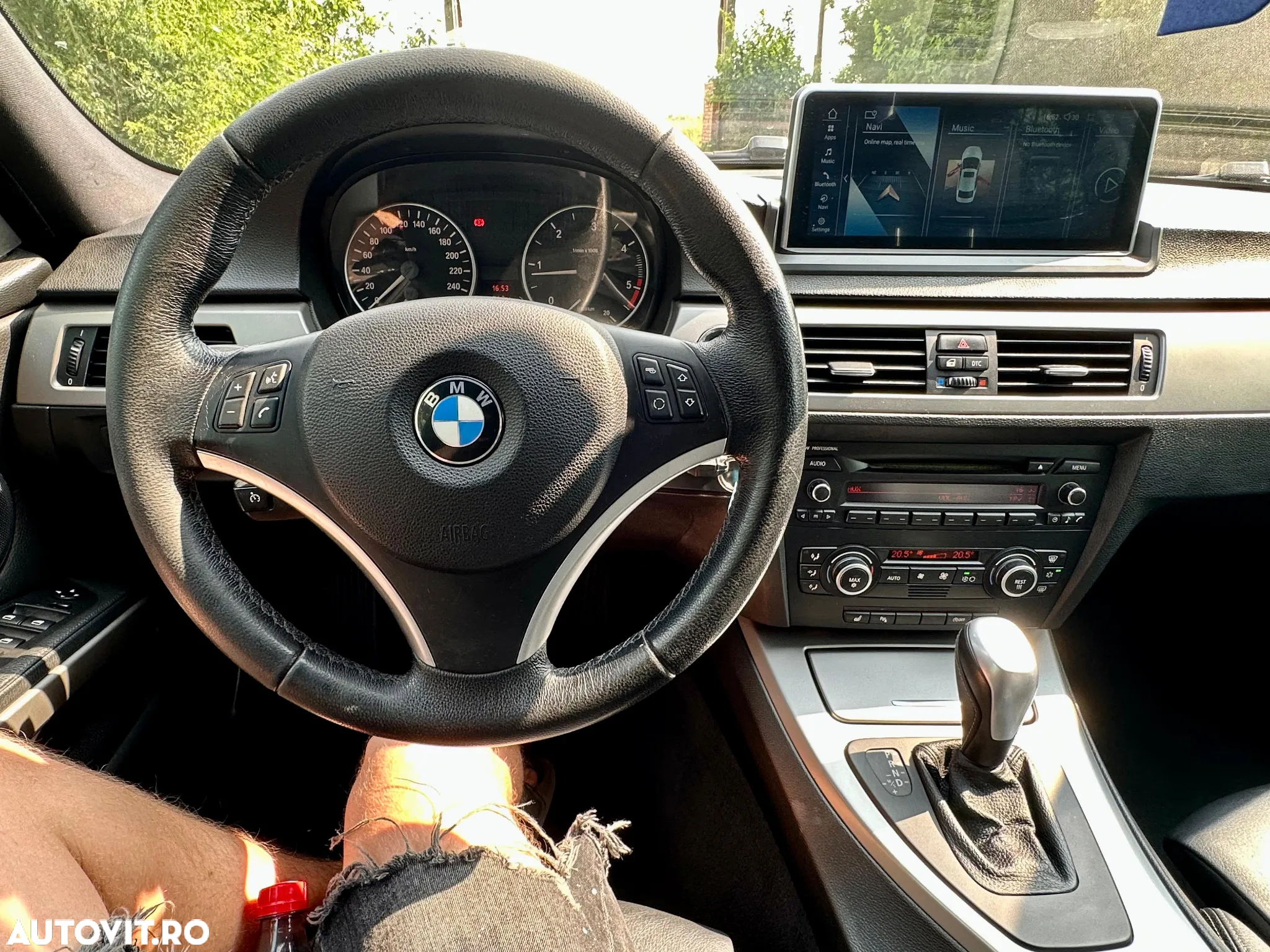 BMW Seria 3 320d DPF Touring Aut. - 3
