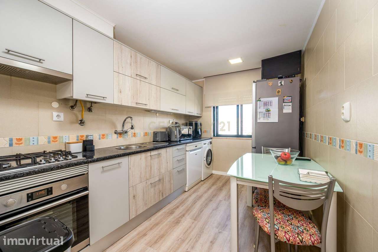 Apartamento T2 renovado em Algueirão Mem Martins, Sintra - Grande imagem: 2/19