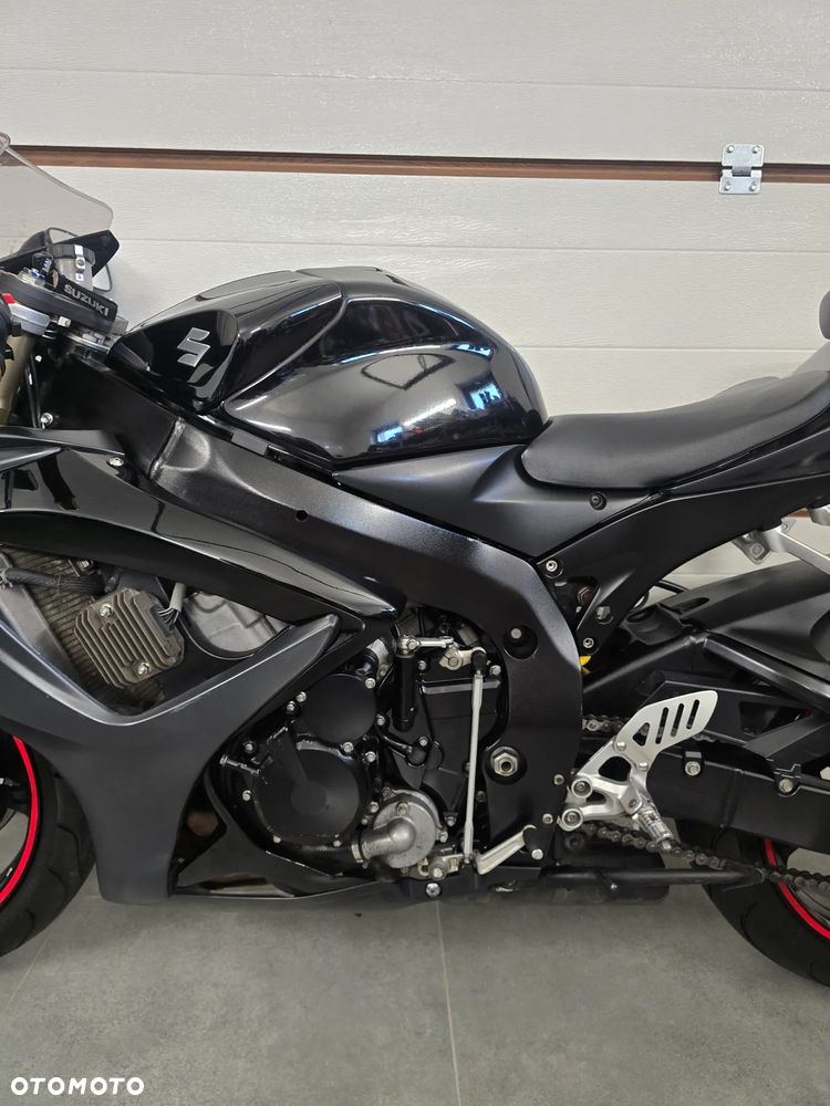 Suzuki GSX-R - 15