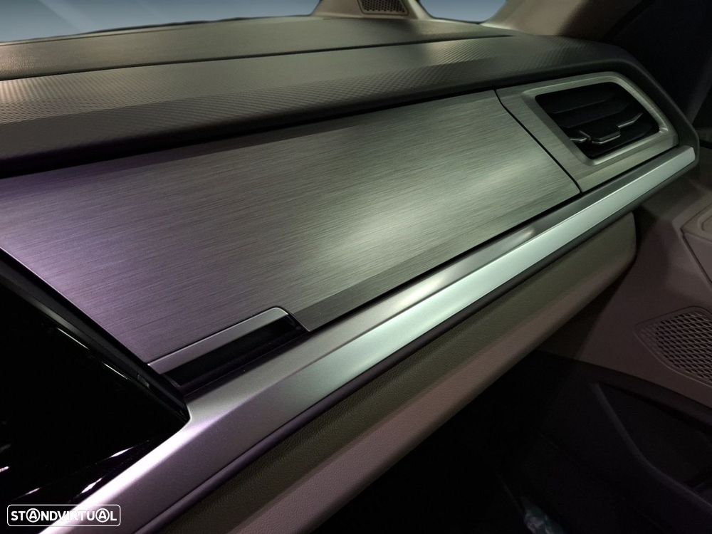 VW Multivan 1.5 TSI e-Hybrid Life DSG - 21