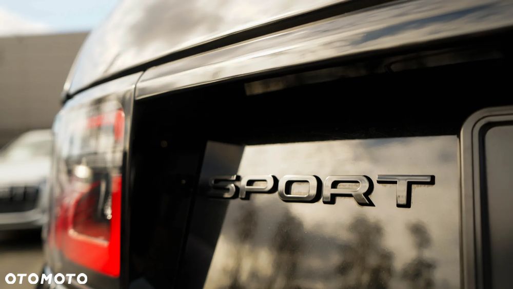 Land Rover Discovery Sport 2.0 D200 mHEV R-Dynamic SE - 10