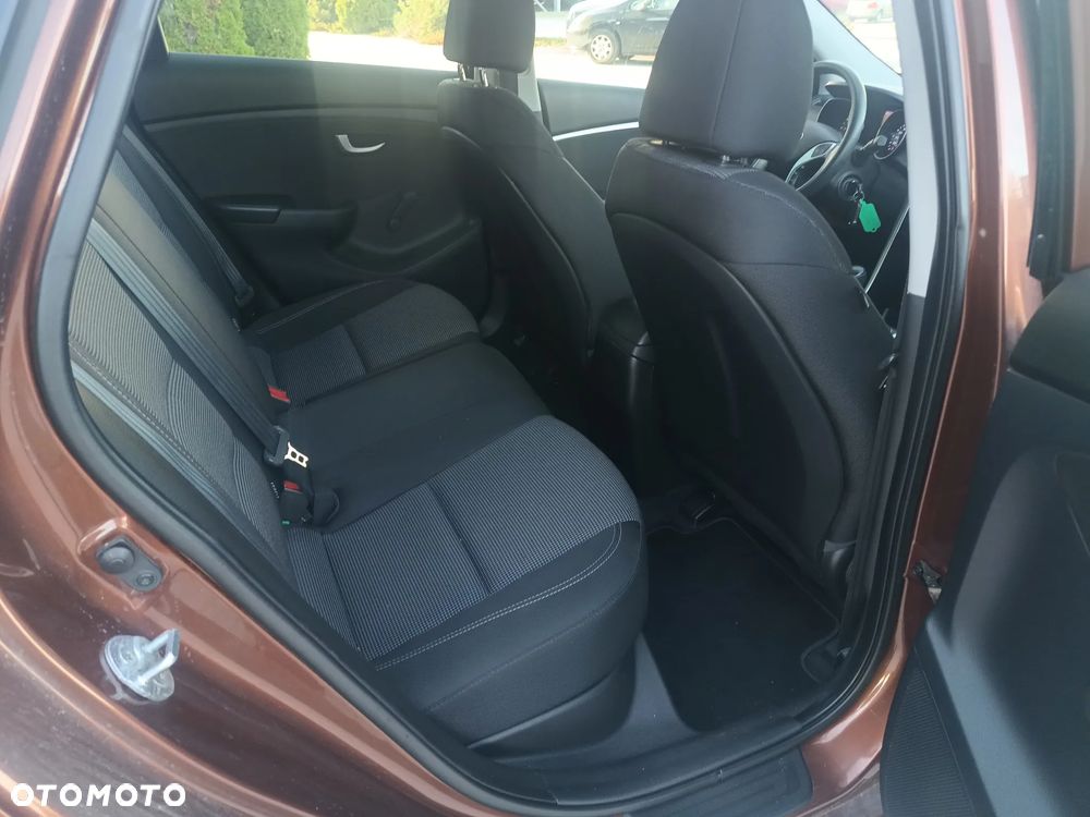 Hyundai i30 1.6 Style - 11