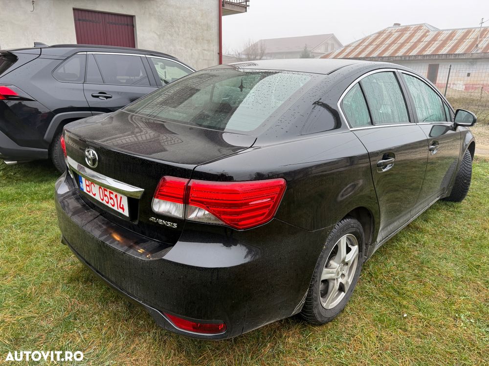 Toyota Avensis 1.8 Multidrive S Edition (2014) - 9