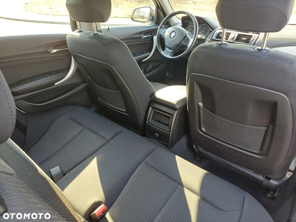 BMW Seria 1 116i - 6