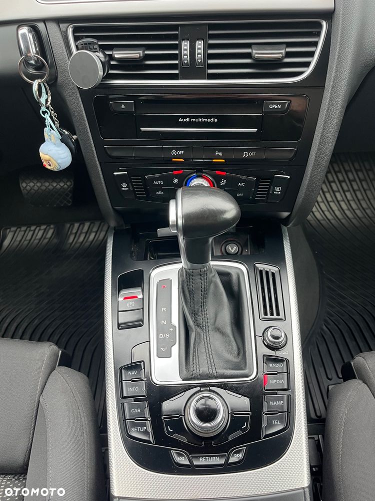 Audi A4 Avant 2.0 TDI DPF quattro S tronic S line Sportpaket - 22